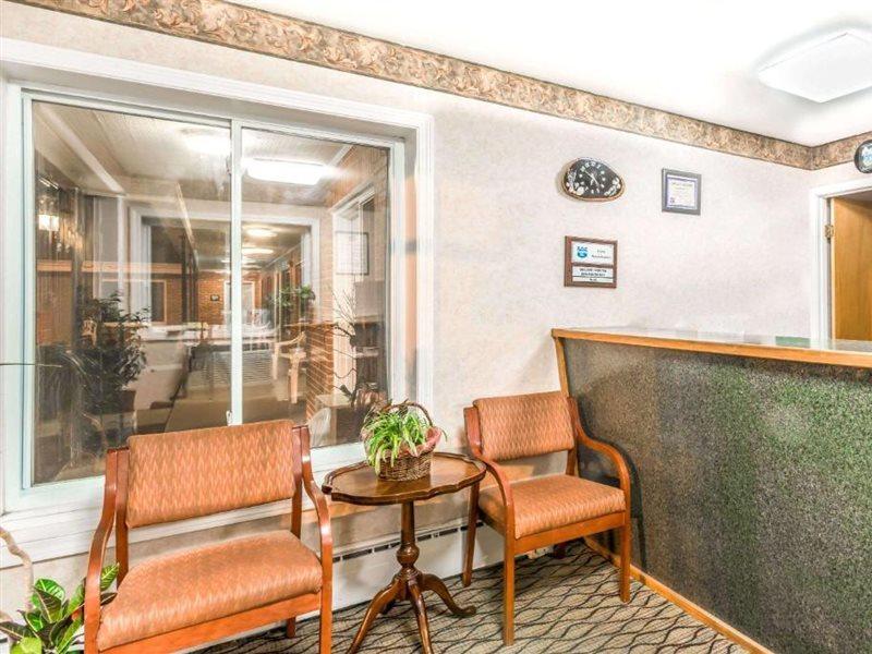 Knights Inn Lenox Zewnętrze zdjęcie
